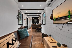 تلفزيون ذكي، كُتُب