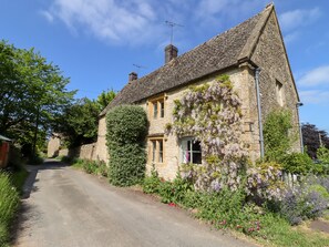Exterior - Woodbine Cottage (Moreton-in-Marsh)