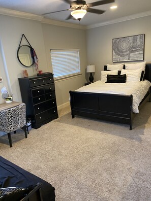 3 bedrooms, iron/ironing board, free WiFi, bed sheets
