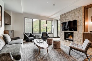 Smart-tv och eldstad