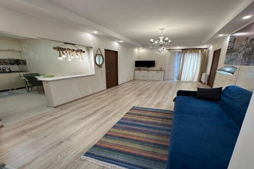 Located in center of the city,near university,10 minutes from center on foot....