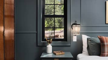 2 bedrooms, desk, travel crib, free WiFi