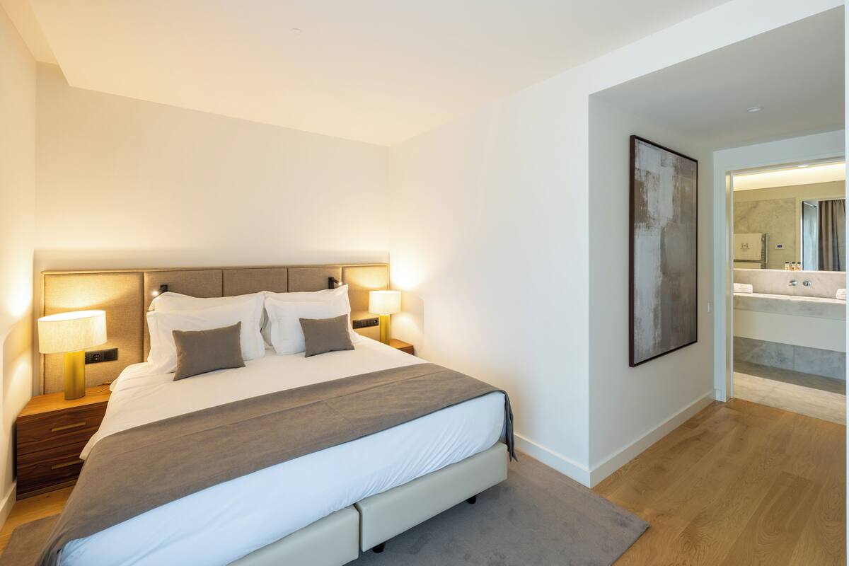 2 habitaciones, decoración personalizada y muebles diferentes