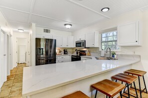 Fridge, microwave, oven, stovetop - Lakehouse Retreat with Game Shed-4 minute walk to Beach, Fishing Cove,& Trails! (Pottsboro)