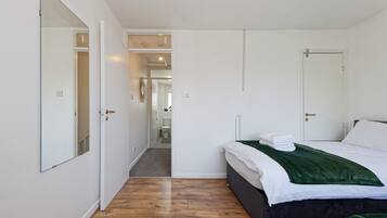 House | 2 bedrooms, iron/ironing board, free WiFi, bed sheets