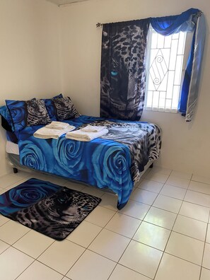 4 chambres, fer et planche à repasser, Wi-Fi gratuit, draps fournis