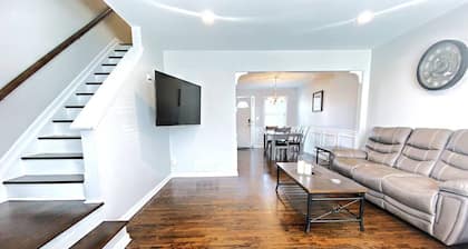 ★ 5min To Kellogg Park ★ Plymouth ★Parking ★W/D★76