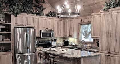 Secluded cabin just 2.5 miles from Troy University