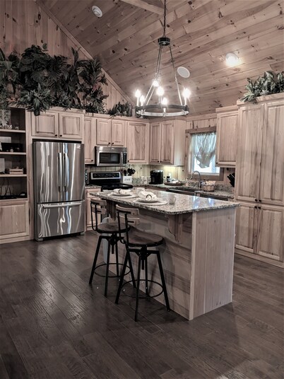 Secluded cabin just 2.5 miles from Troy University