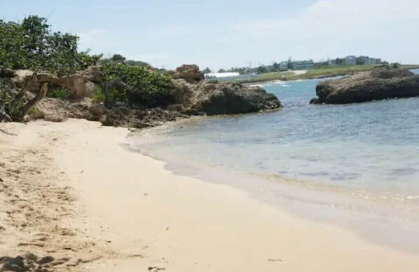 Beach - The Chill Spot @oceanpointe with Pool & Gym (Lucea)