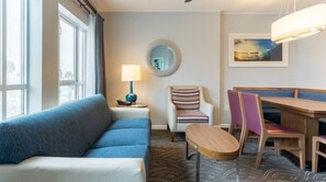 Living area - Oceonside Pier Resort by Wyndham 2 Bdrm (Oceanside)