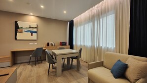 Suite – exclusive