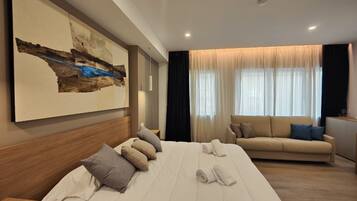 Quarto quádruplo luxo | Individualmente decorados, individualmente mobiliados, escrivaninha