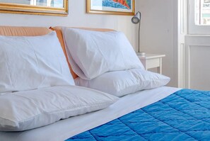 4 bedrooms, WiFi, bed sheets