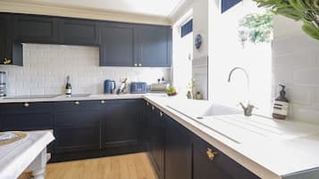 Fridge, dishwasher, electric kettle, toaster