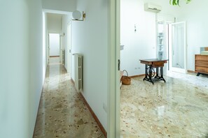 Apartamento conforto | 2 quartos, roupas de cama premium, edredons de pluma