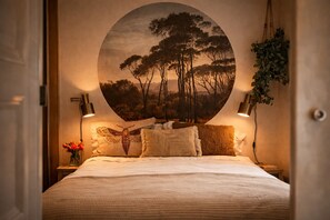 2 chambres, coffres-forts dans les chambres, fer et planche à repasser