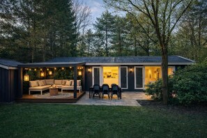 Terrace/patio - On the Veluwe in the woods, Boho style, kids & dog welcome, large fenced garden (Epe)