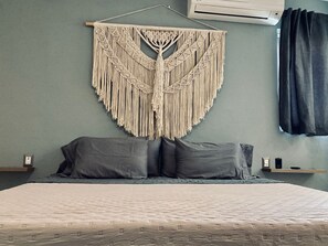 Wifi gratis y ropa de cama 