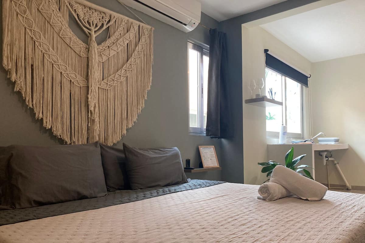 Family Room | 1 bedroom, free WiFi, bed sheets