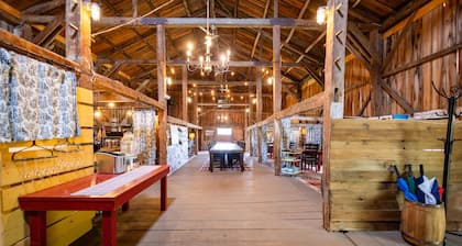 Cozy Cabin at Farm Bed and Breakfast in Maine