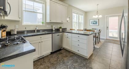 PETS | Long Stays | Daybreak Community