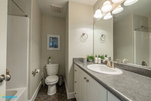 ヘアドライヤー、タオル