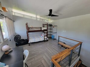 3 Schlafzimmer, Schreibtisch, WLAN, Bettwäsche