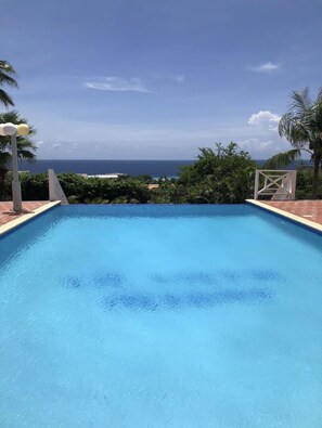 Pool - Iconic Ocean View Condo (Parassa, Willemstad)