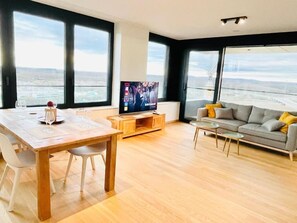 Living area - 1 Bedroom SPA - Gym - Terrace & Parking (Luxembourg City)