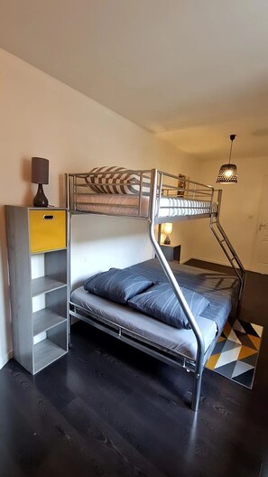 2 Schlafzimmer, Bügeleisen/Bügelbrett, WLAN, Bettwäsche
