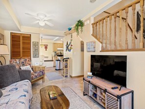 Smart TV, DVD player