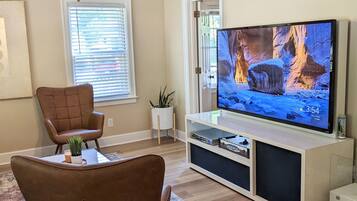 Smart TV, video games
