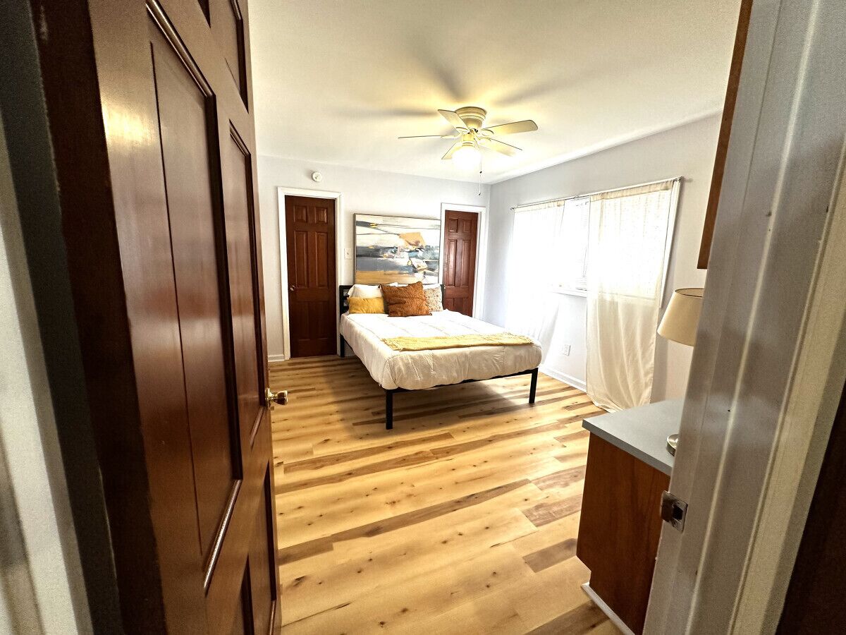 1 habitación, escritorio, tabla de planchar con plancha y wifi gratis 