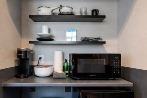 Interior - Top Studio Downtown | Fast WiFi + Near Ski Resorts (Salt Lake City)