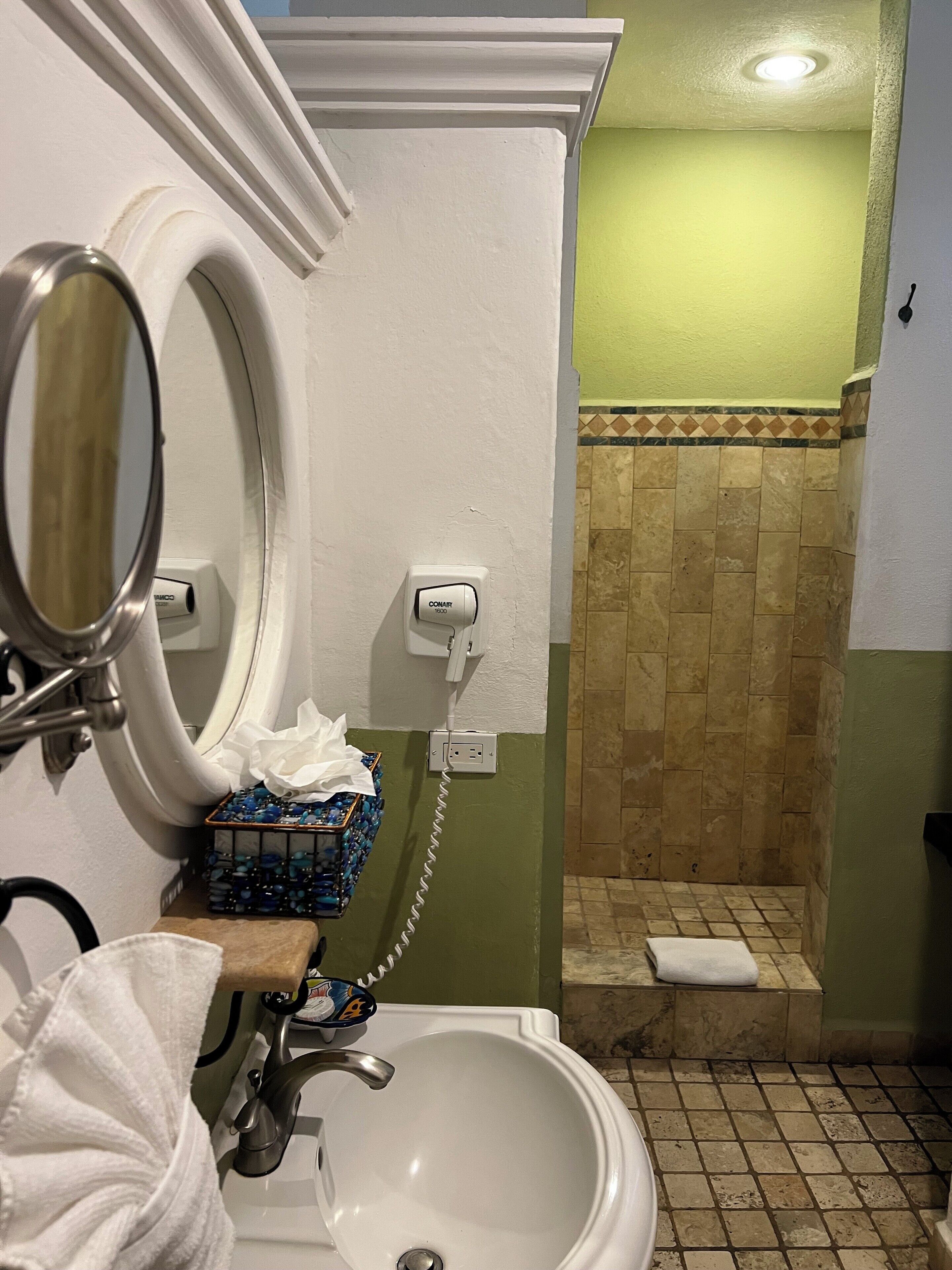 Photo - El Encanto Inn & Suites