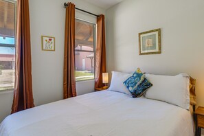 2 habitaciones, tabla de planchar con plancha, wifi y ropa de cama 