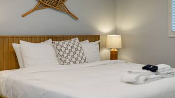 2 bedrooms, desk, iron/ironing board, free WiFi