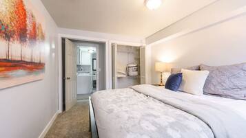 2 bedrooms, desk, iron/ironing board, free WiFi