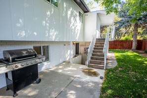 Terrace/patio - Large 2 Bedroom Apt | Cute (Cottonwood Heights)