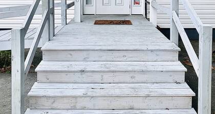 19 Bedroom 26 Beds 13 Bath - Sleeps 50 - 5 min fr Coliseum - 10 min fr Airport