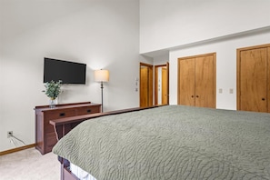 Peaceful townhome in sought-after Stowe location (8068) - Peaceful townhome in sought-after Stowe location (Stowe)