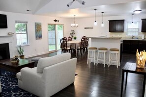 تلفزيون ذكي، كُتُب