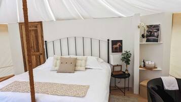 Tent | Free WiFi, bed sheets