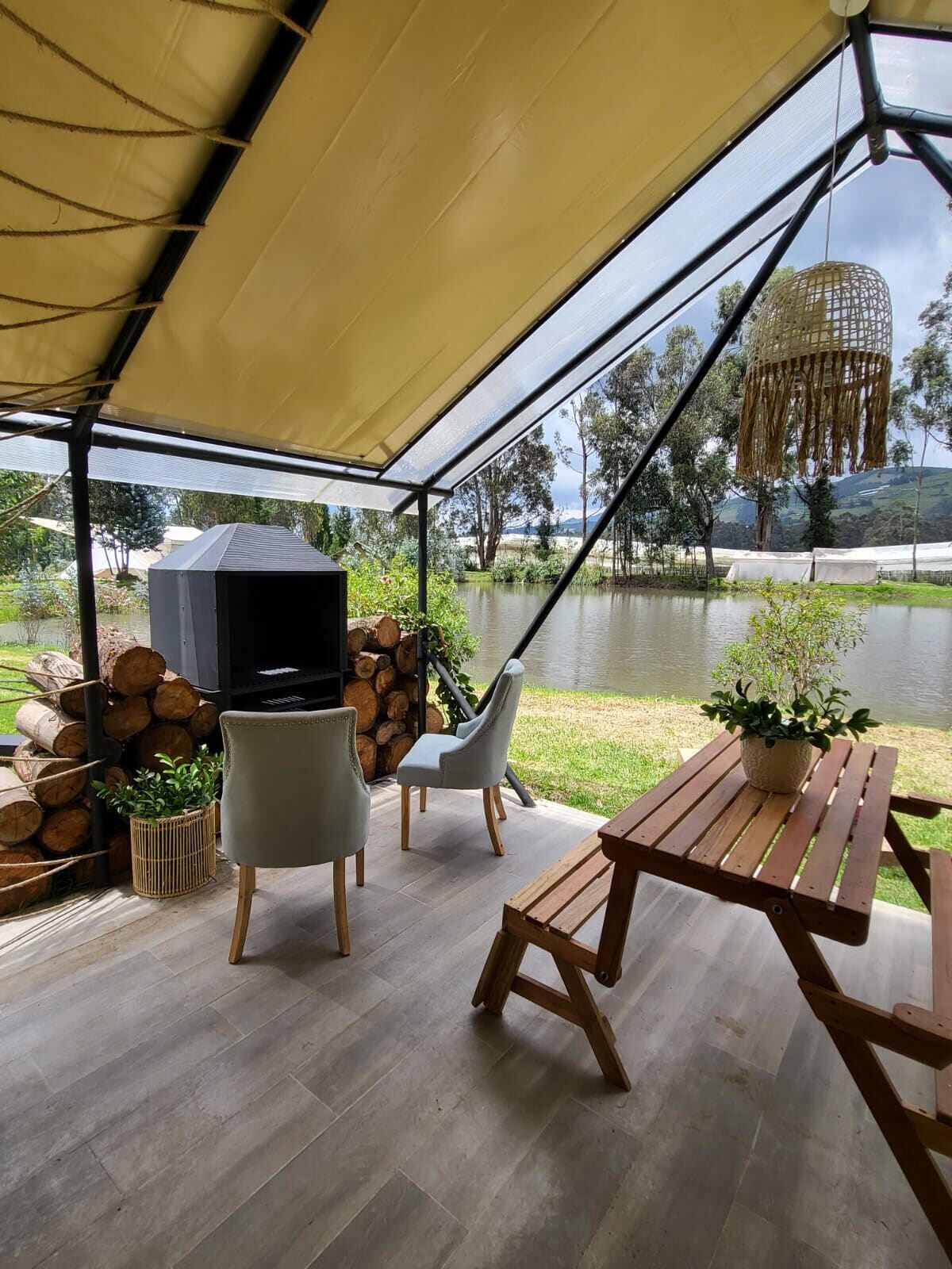Glamping Eucalipto | Private kitchen | Microwave, cookware/dishes/utensils