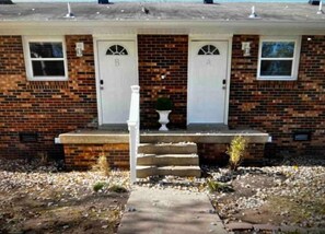 Exterior detail - River Tiki House (Homosassa)