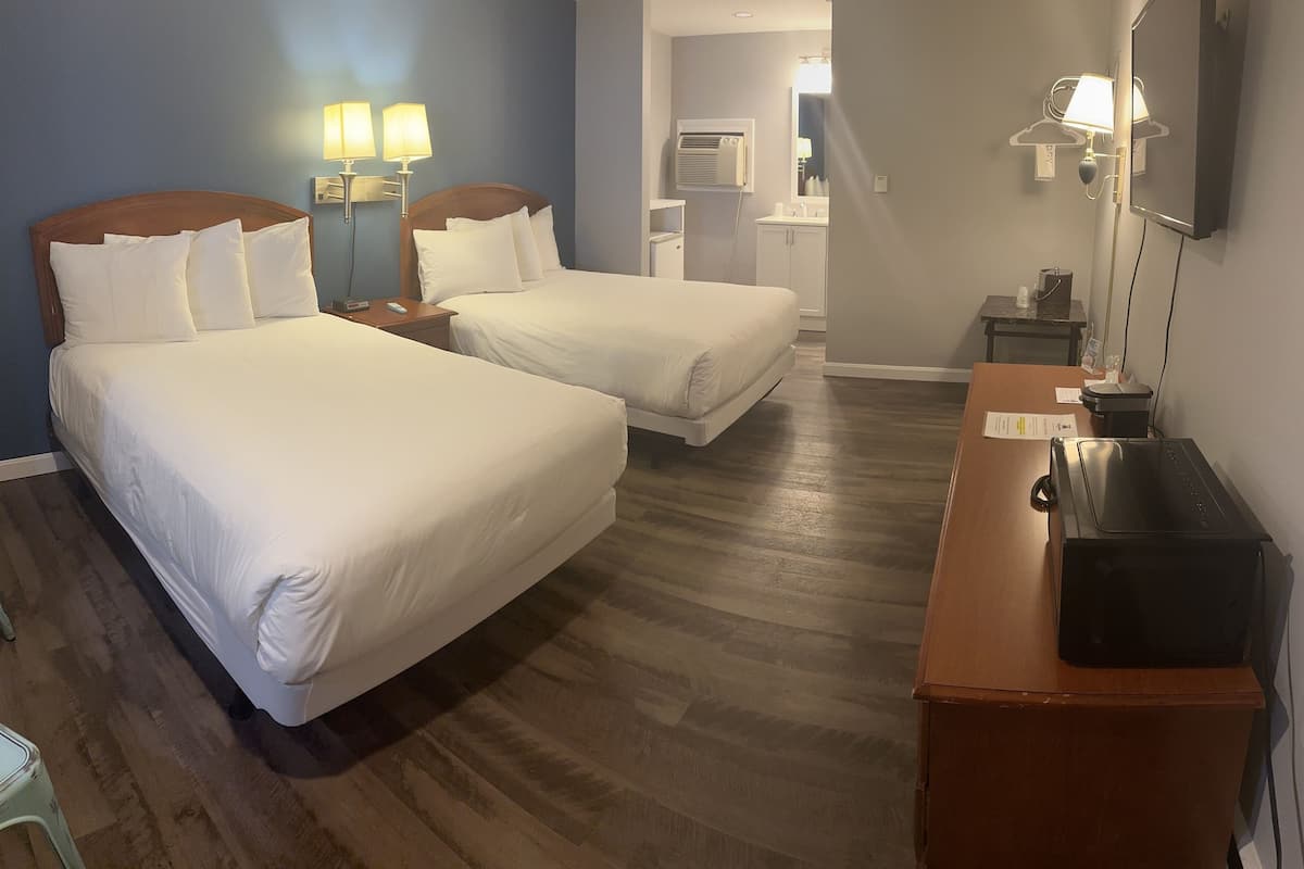 Basic Double Room, No Windows | 1 bedroom, free WiFi, bed sheets