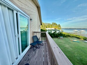 Property grounds - Scenic Waterfront Getaway – Private Stay (Oldsmar)