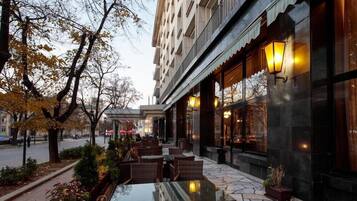 Khu ẩm thực ngoài trời