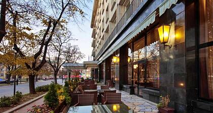 Danube Plaza Hotel